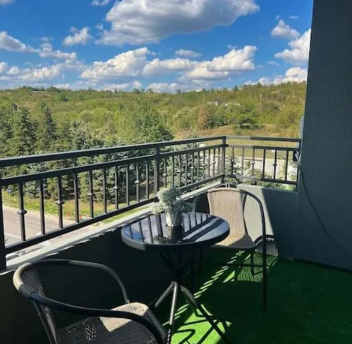 тристаен Park View * Targovisjte