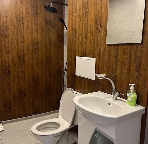 тристаен Park View Appartement Targovisjte